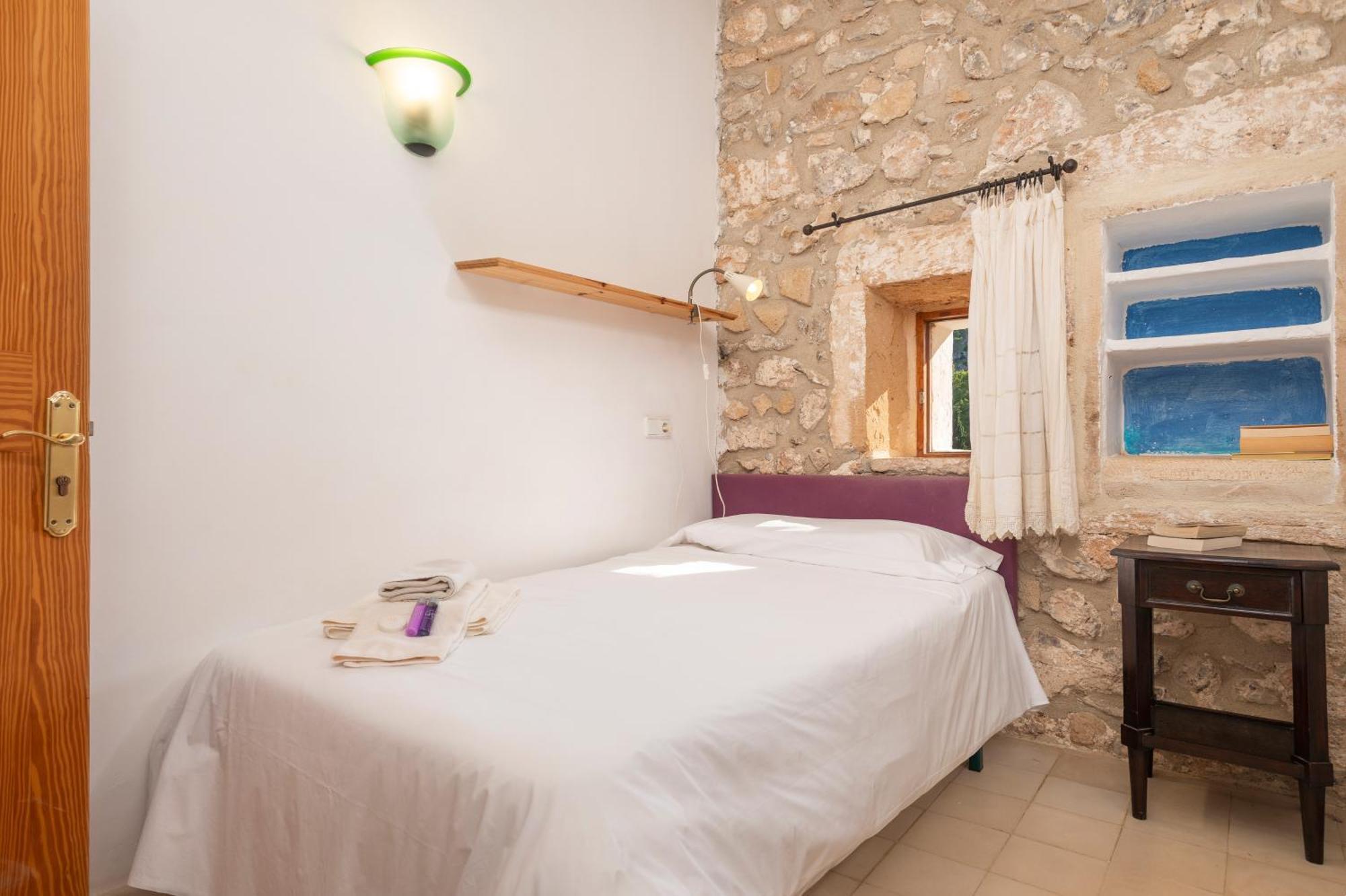 Petit Hotel Hostatgeria La Victoria Alcudia  Oda fotoğraf